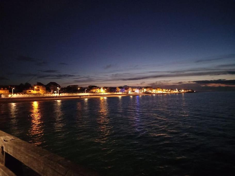 Gite De La Baleine Luc-sur-Mer Exterior photo